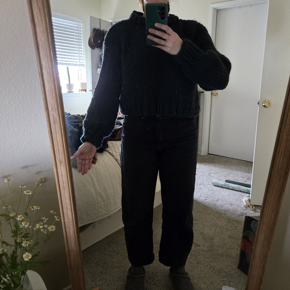 Handknit Cropped Wool Sweater - Picture 7 of 8